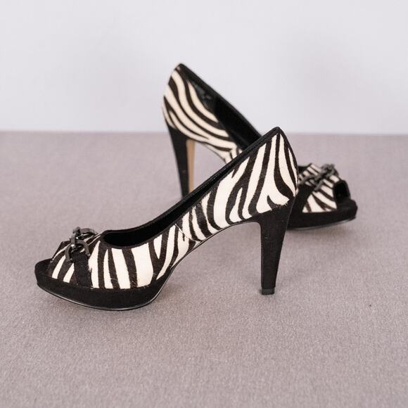 Chico's Zebra Print Open Toe High Heel Shoe 9M Calf Hair Gun Metal Chain Accent - Picture 2 of 10